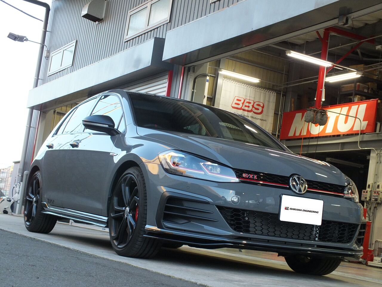 VW Golf7.5 GTI用 AKRAPOVIC マフラー フォルクスワーゲン AKRAPOVIC 