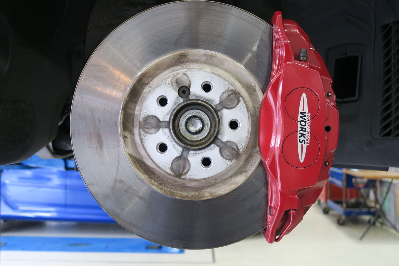 MINI F54 JCW LCI (GP Inspired Edition) × iSWEEP Brake Pad IS1500