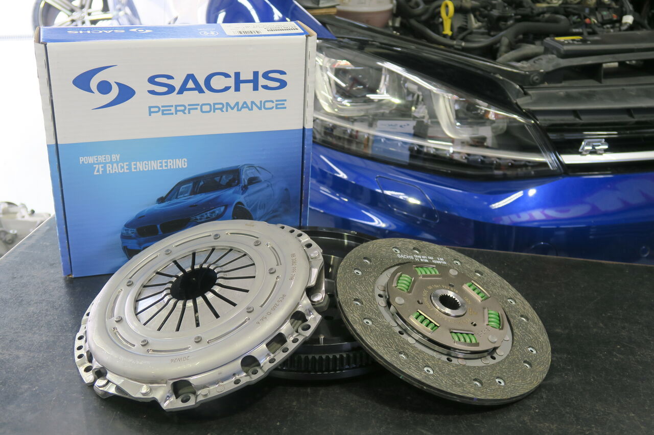 VW 純正 ゴルフ6 R シロッコ R キャリパーリテイニングスプリング SET VW純正 ゴルフR リテーニングスプリング、COXカーボンピラー