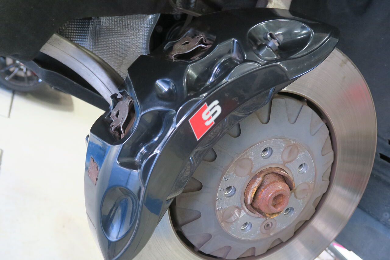 AUDI S6 (F2) Avant 2.9 TFSI Quattro × iSWEEP Brake Pad AUDI S6 (F2) Avant 2.9 TFSI Quattro × iSWEEP Brake Pad