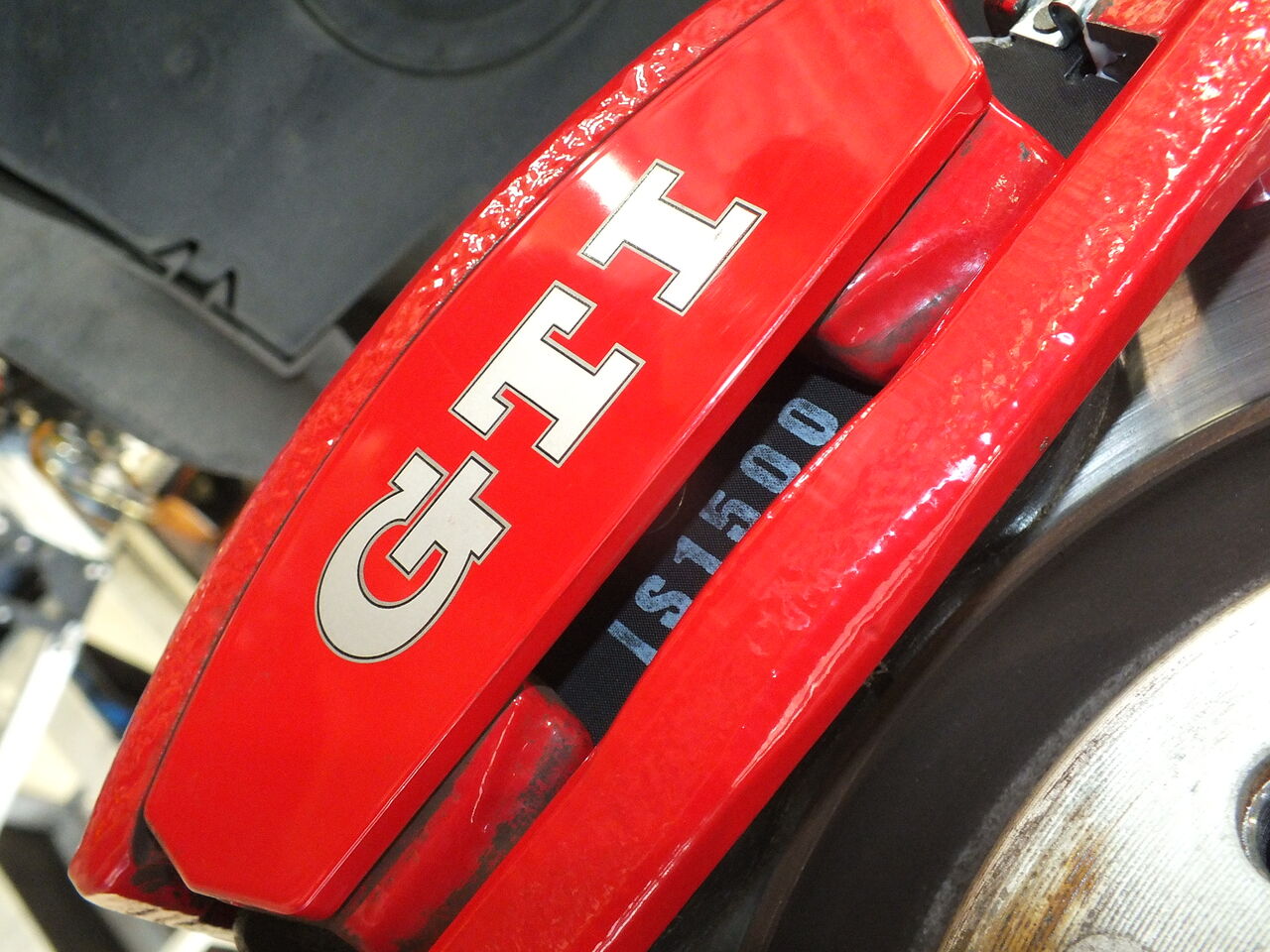 VW GOLF7.5 GTI Performance × COX Spring + iSWEEP Brake Pad