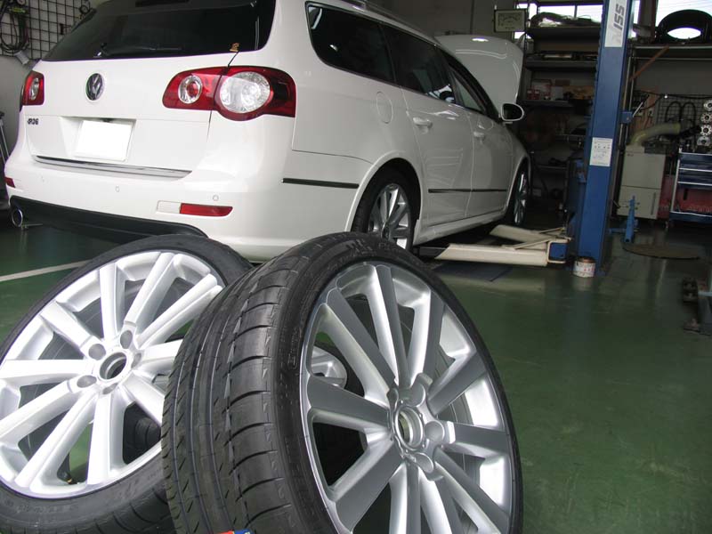 流用サイズ フォルクスワーゲン 凛々しく パサートR36純正 18インチ  