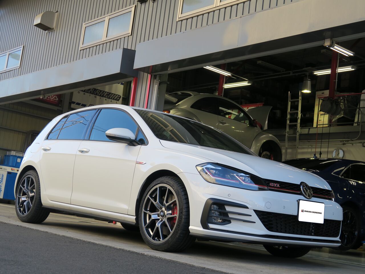 Neuspeed RSe10 18インチ 88.10.13HB-2_8365544e-8970-