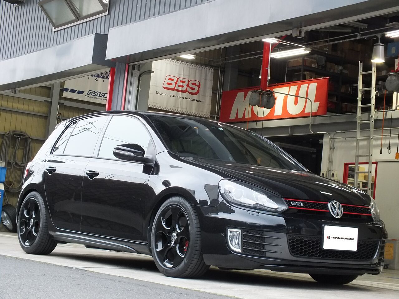 VW GOLF6 GTI × NEUSPEED Sport Spring Kit + iSWEEP Wheel Spacer