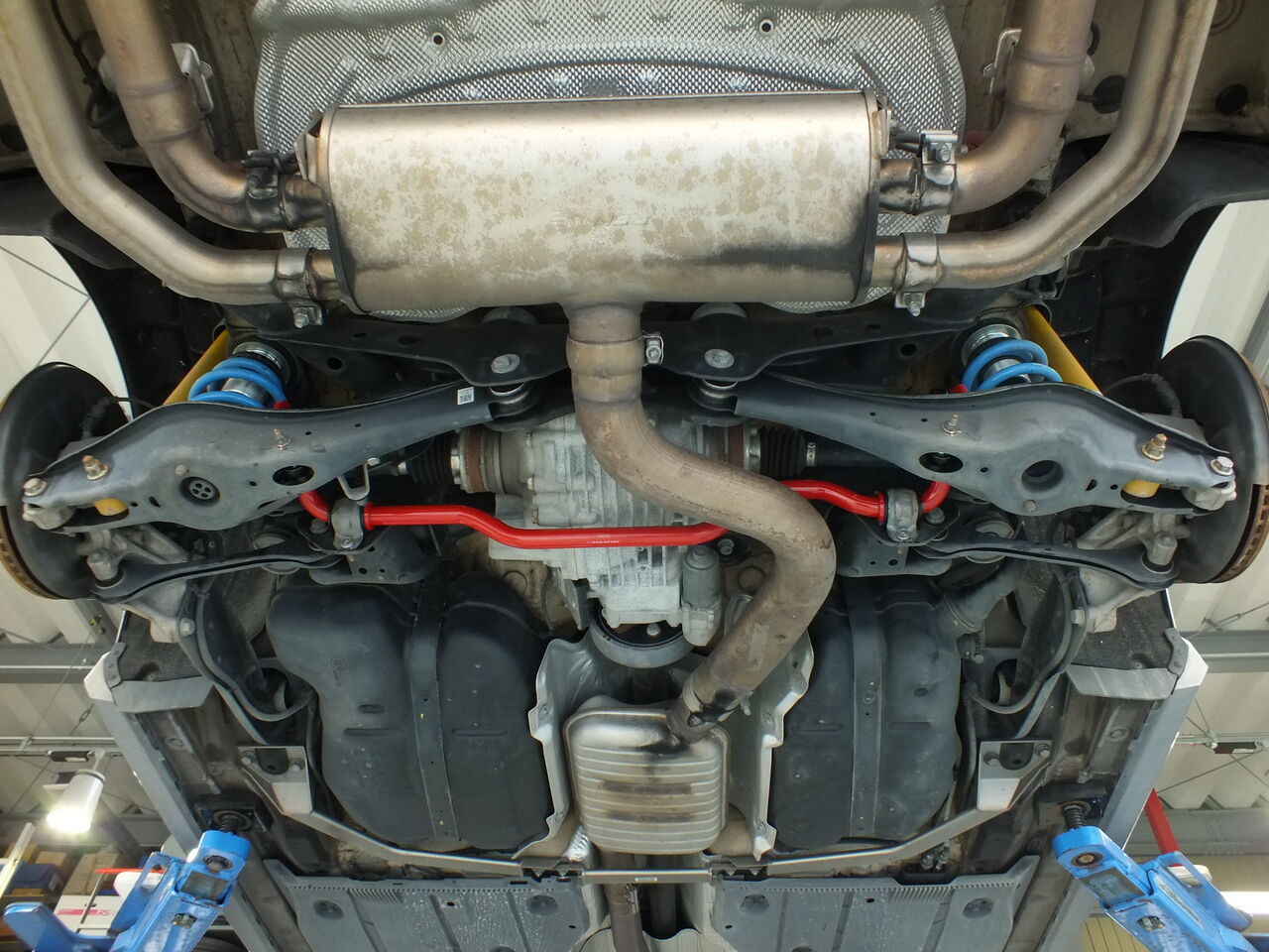 イシカワエンジニアリング スタッフブログAUDI S3 8V Sedan × NEUSPEED Rear SwayBar + iSWEEP