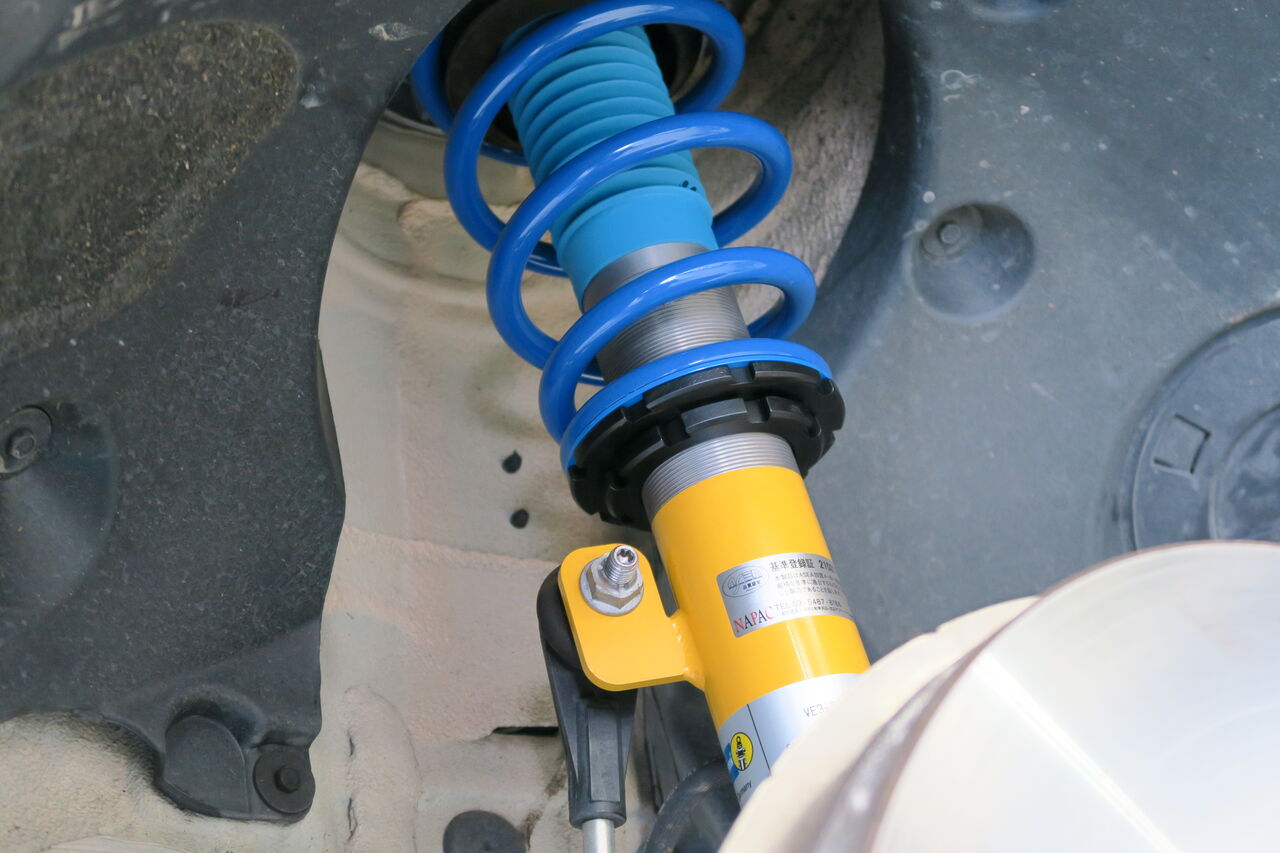 ハリアー80納車外し　純正サスペンションキット 一式 スプリング付き ハリアー80納車外し 純正サスペンションキット 一式 スプリング