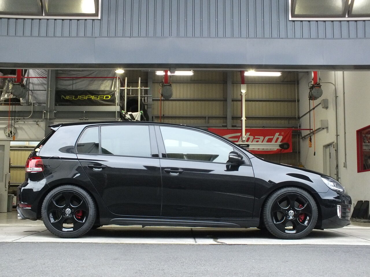 VW GOLF6 GTI × NEUSPEED Sport Spring Kit + iSWEEP Wheel
