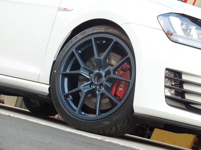 Neuspeed RSe10 18インチ ゴルフ A3 S3 等に】NEUSPEED RSe10 18in 8J +45 PCD112 ミシュラン
