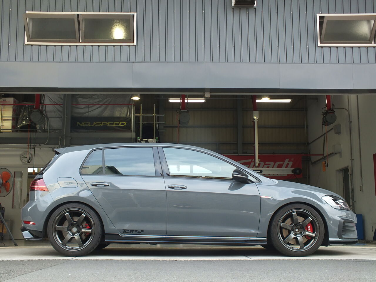 isweep ゴルフ 7 mk7 GTI サスペンション 車高調 VW GOLF7 GTI × iSWEEP車高調整式サスペンション SPORT