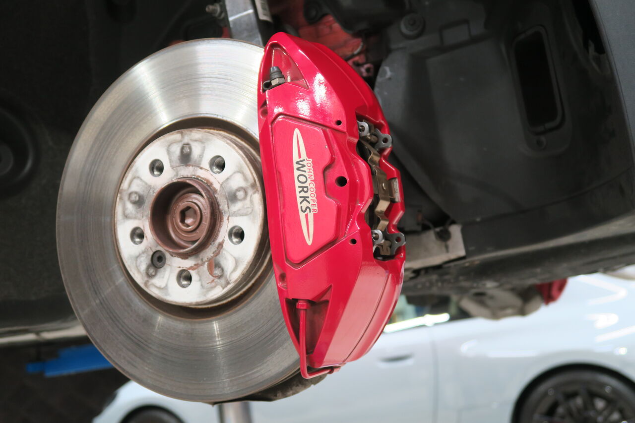 MINI F56 JCW × iSWEEP Brake Pad IS1500 : イシカワエンジニアリング