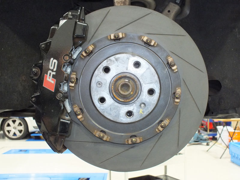 新品◆アウディS1用 iSWEEP製 IS3000 リアブレーキパッド AUDI S1 × iSWEEP Brake Pad IS3000 and RS3導風板 : イシカワ