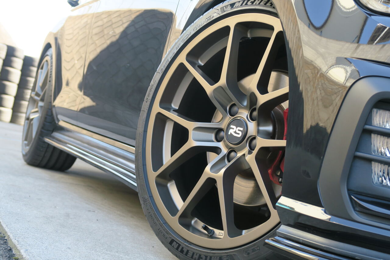 VW GOLF7.5 GTI × NEUSPEED RSe10 + MICHELIN PS4S : イシカワ