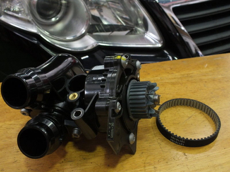 フォルクスワーゲン　ウォーターポンプ　トゥーラン 1T　1TBLG 1TBMY 1TCAV 1TCTH 1TCTHW　03C121004J CAPSOL タイミングベルトキット 4点セット + ウォーターポンプ