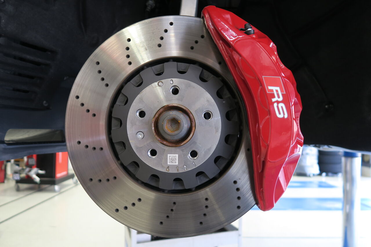 AUDI RS5 B9 × iSWEEP Brake Pad IS : イシカワエンジニアリング