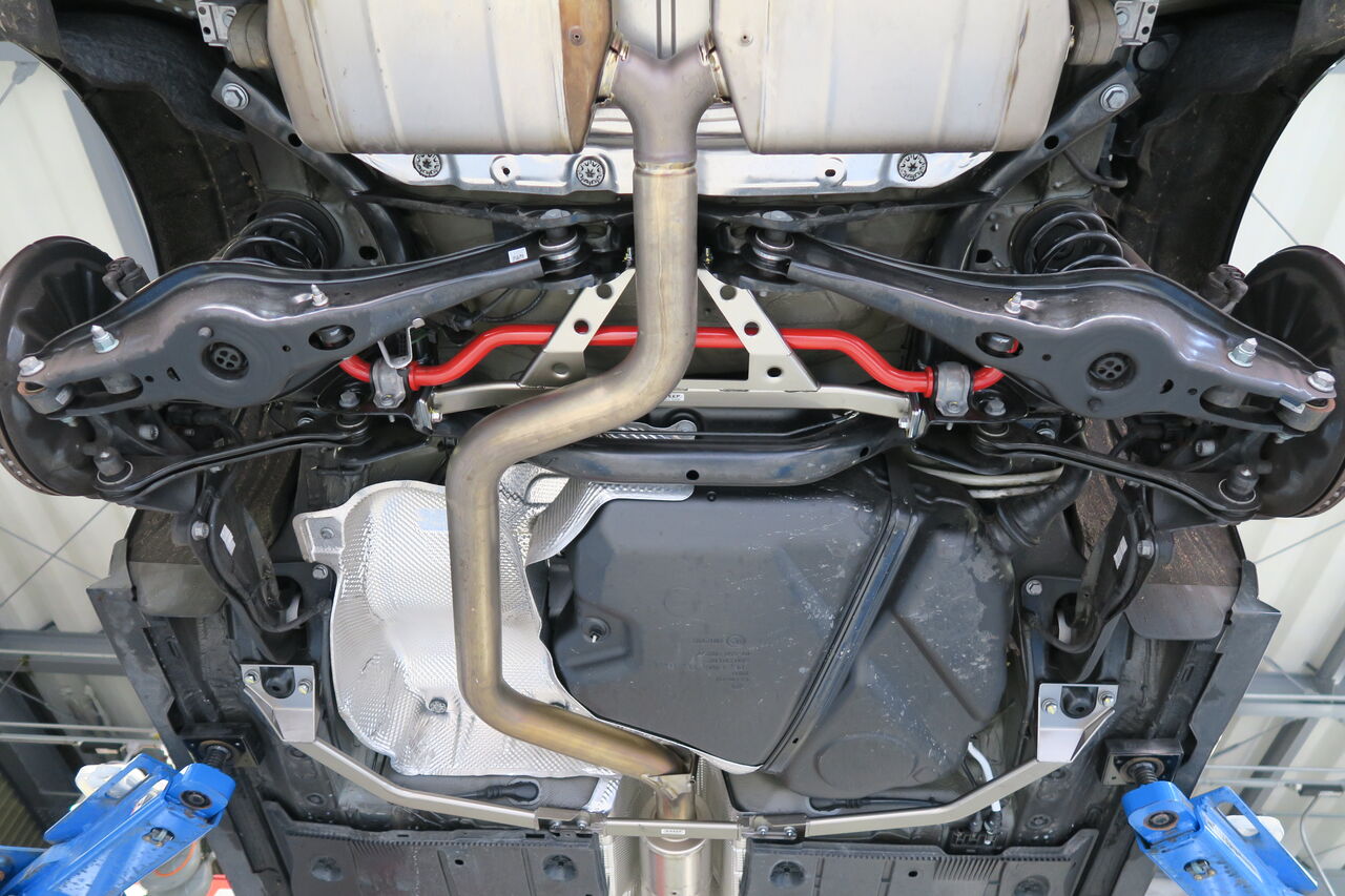 VW GOLF7.5 GTI TCR × iSWEEP Center Floor Power Brace＋Others