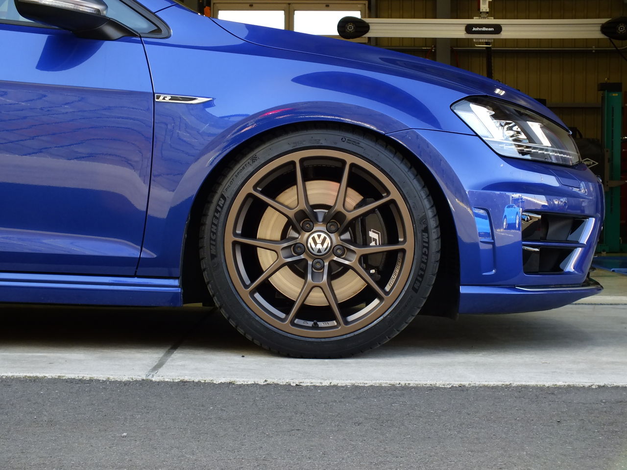 イシカワエンジニアリング スタッフブログ:GOLF7 R × NEUSPEED RSe10 & Moer