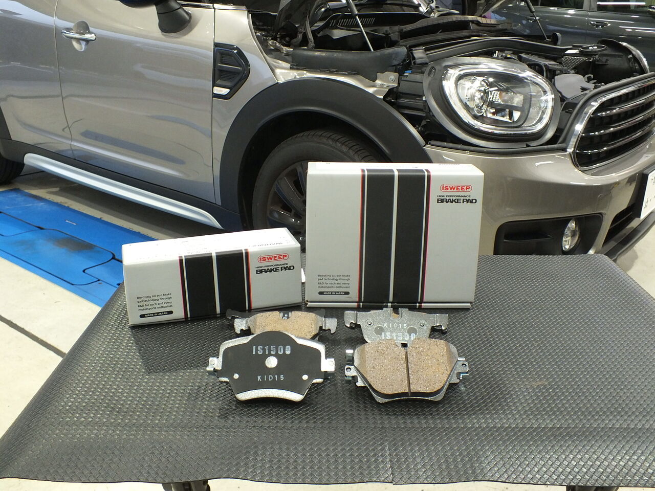 MINI CROSSOVER F60 Cooper D × iSWEEP Brake Pad : イシカワ