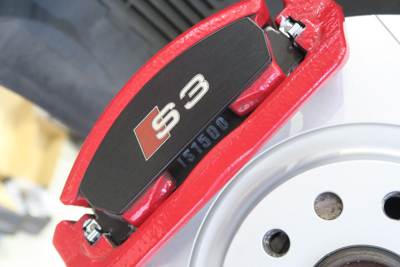 AUDI S3 8V Sedan × iSWEEP Brake Pad IS & DIXCEL SD