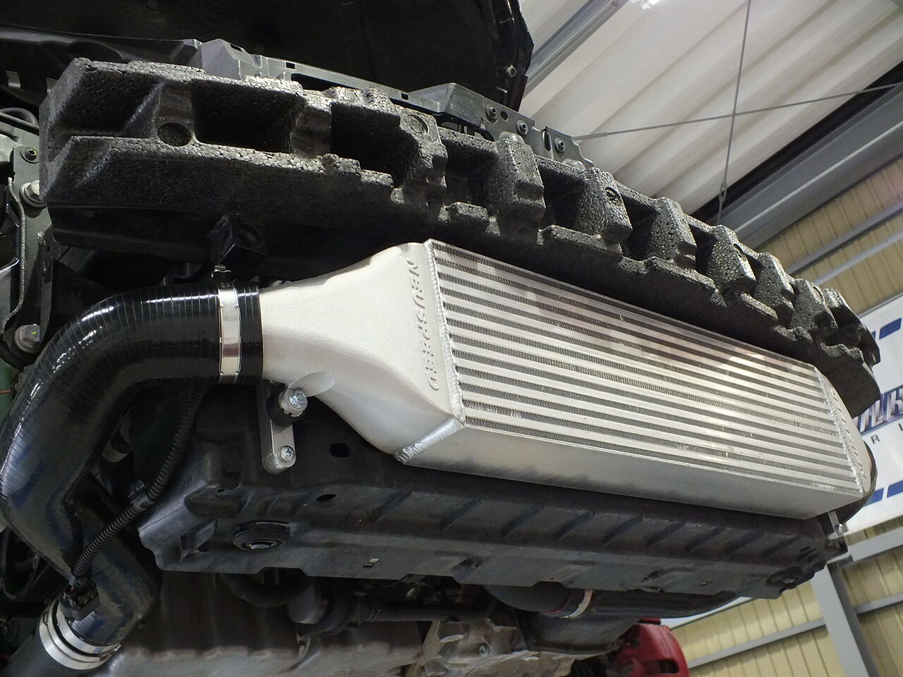 VW GOLF5 GTI Pirelli × NEUSPEED FMIC + Turbo discharge Pipe & Ex