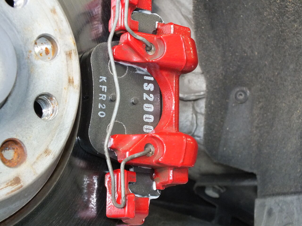 VW GOLF7.5 GTI Performance × iSWEEP Brake Pad IS2000 : イシカワ
