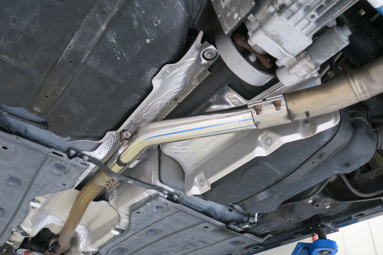 VW GOLF7.5 R Performance × iSWEEP ストレートパイプ : イシカワ