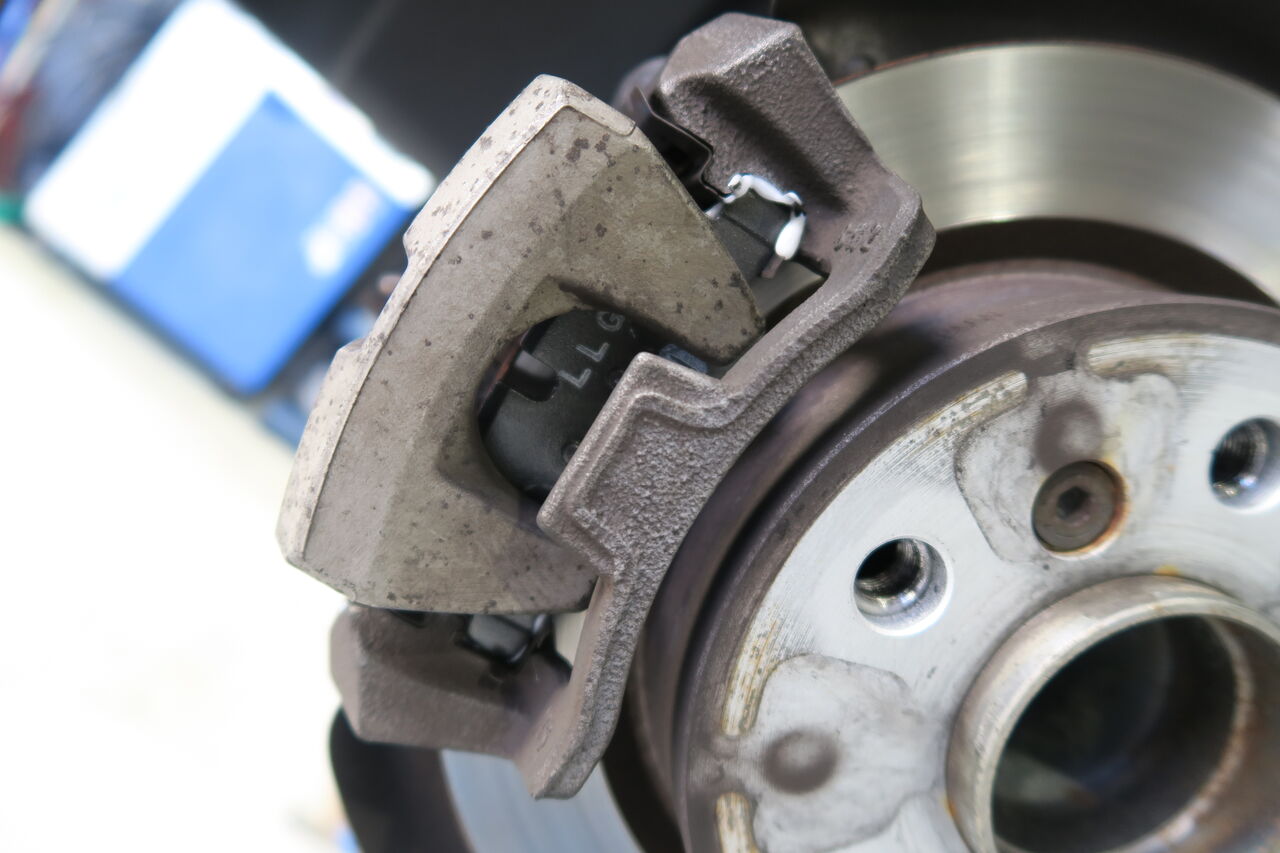 MINI F55 Cooper x iSWEEP Brake Pad IS2000 : イシカワ