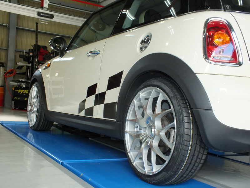 MINI R56 Cooper × SPORT TECHNIC MONO7 EXCEED : イシカワ 