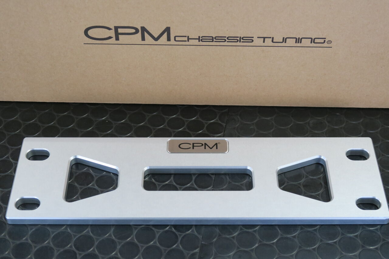 AUDI A4 (B8) Avant × フロア補強チューニング : イシカワ