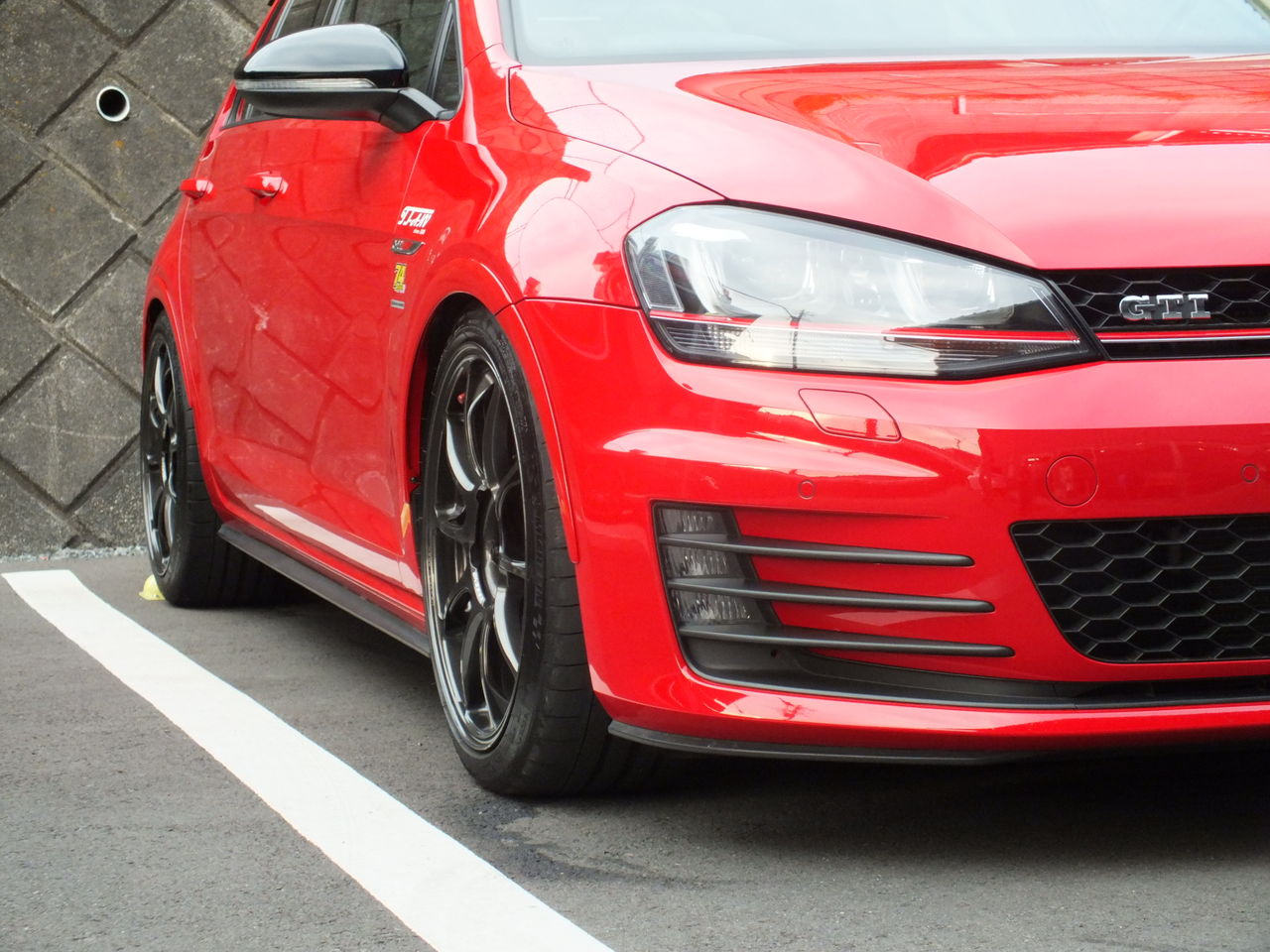 GOLF7 GTI × ローダウンフェンダートリム & iSWEEP POWER BRACE 