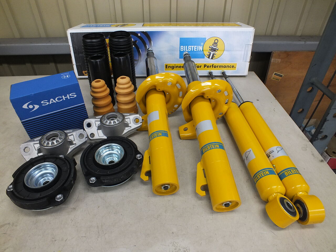 アウディTT 8J ビルシュタイン車高調　ゴルフ　シロッコ等 アウディTT 8J ビルシュタイン車高調 ゴルフ シロッコ等