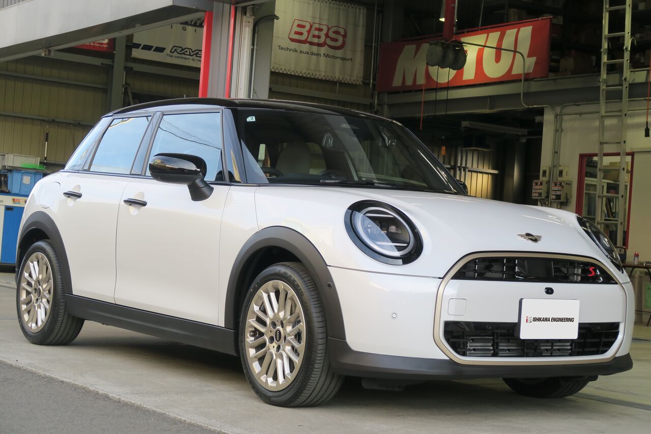 MINI F65 Cooper S × iSWEEP Brake Pad IS1500 : イシカワ