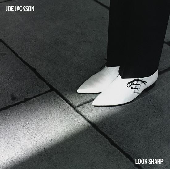 純度100％のロックンロールなデビュー作 - Joe Jackson 『Look