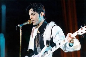dave-davis-prince-1995_a-G-14346501-4990827