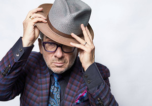 13923054_web1_M1-Elvis-Costello-edh-181021