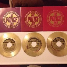 The-Police-Japan-Gold-Vinyl-Singles-Box-Set-With-_1