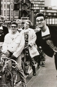 68591e415a9729cc1bbcbc83abaf3c3f--the-smiths-bands