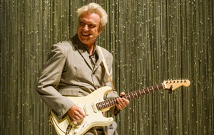 GettyImages-967875276_david_byrne_1000-920x584