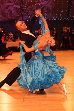 SK-KAH22-Ruslan-Vlada-TuerkisSTD11