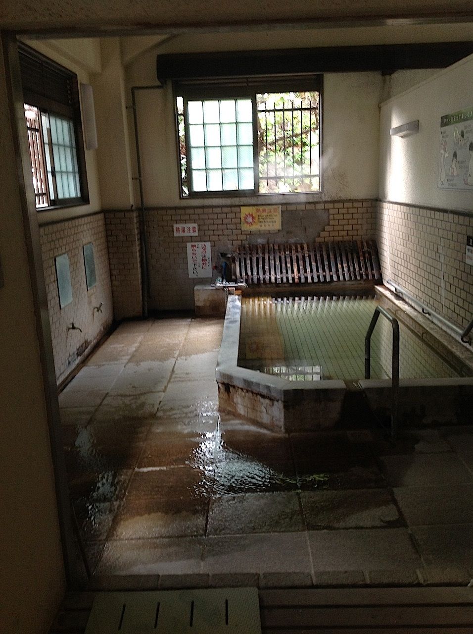 別府出張湯治旅 11 鉄輪温泉をうろつく ほっかいどう はぐれ雲 おじさん日記 別府出張湯治旅 11 鉄輪温泉をうろつく ほっかいどう はぐれ雲 おじさん日記