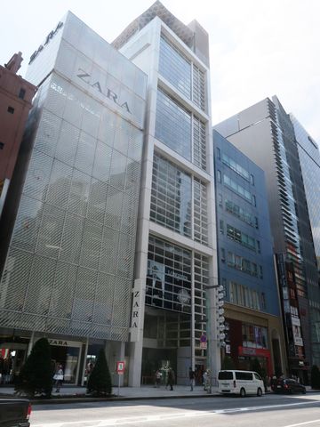 ニコラス G ハイエックセンター 建築の神様へ ニコラス G ハイエックセンター 建築の神様へ