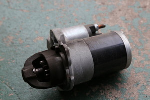 2F6A8193