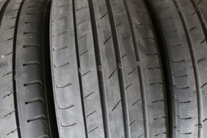 2F6A8195