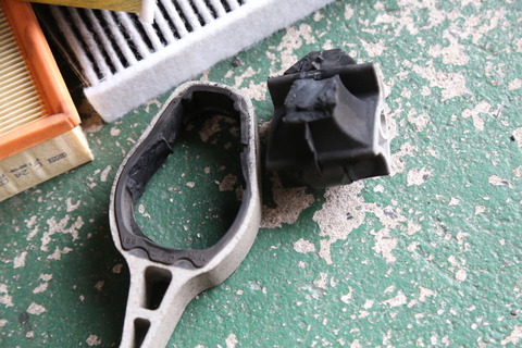 2F6A3000