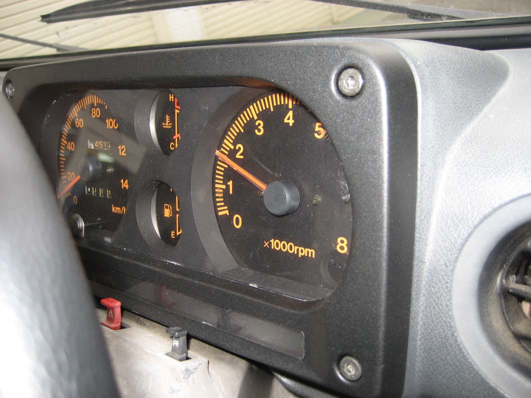 SJ30後期で使用 JA51 純正メーター 流用加工品 希少な120Km 