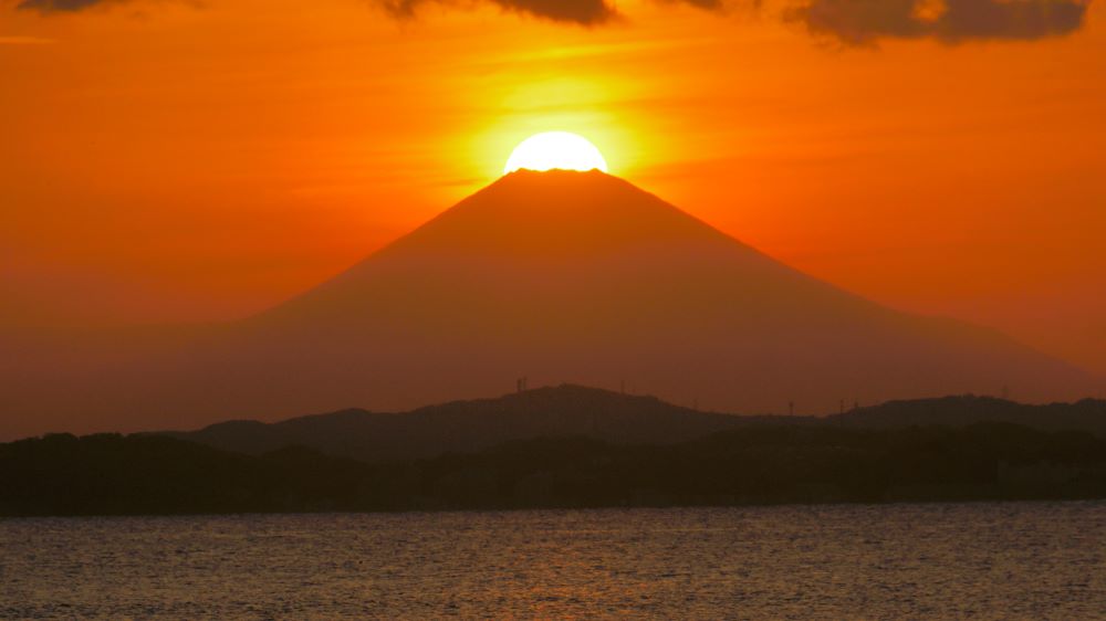 2024/04/10 富津市上総湊港からのダイヤモンド富士 : ダイヤモンド富士