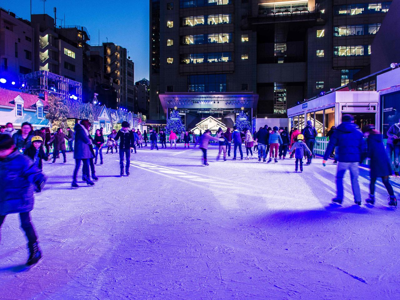 赤坂サカスのスケートリンク 画像素材探索日記