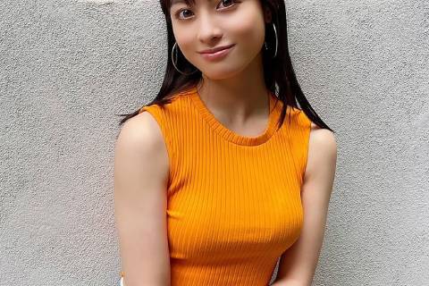 橋本環奈、ノーブラおっぱい!お乳の形クッキリがエロくてたまらんwww【GIF動画】 : 秘密の部屋