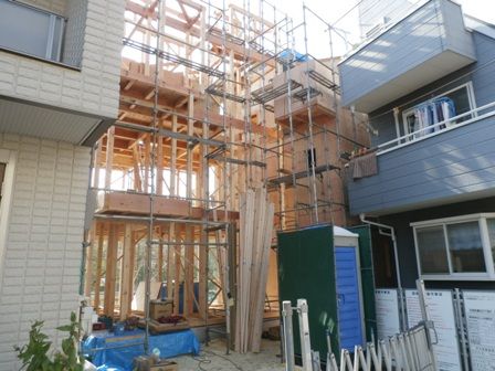 建築中2