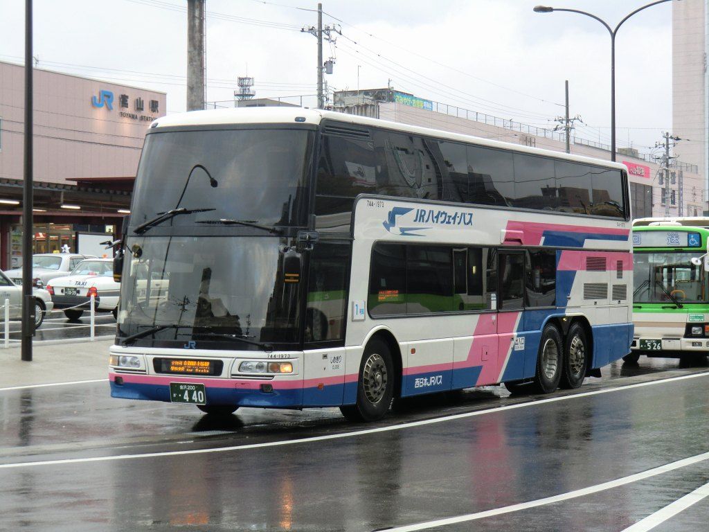 西日本jrバス 北陸道昼特急大阪4号 山で働いていた が淡々と綴る日記もどき