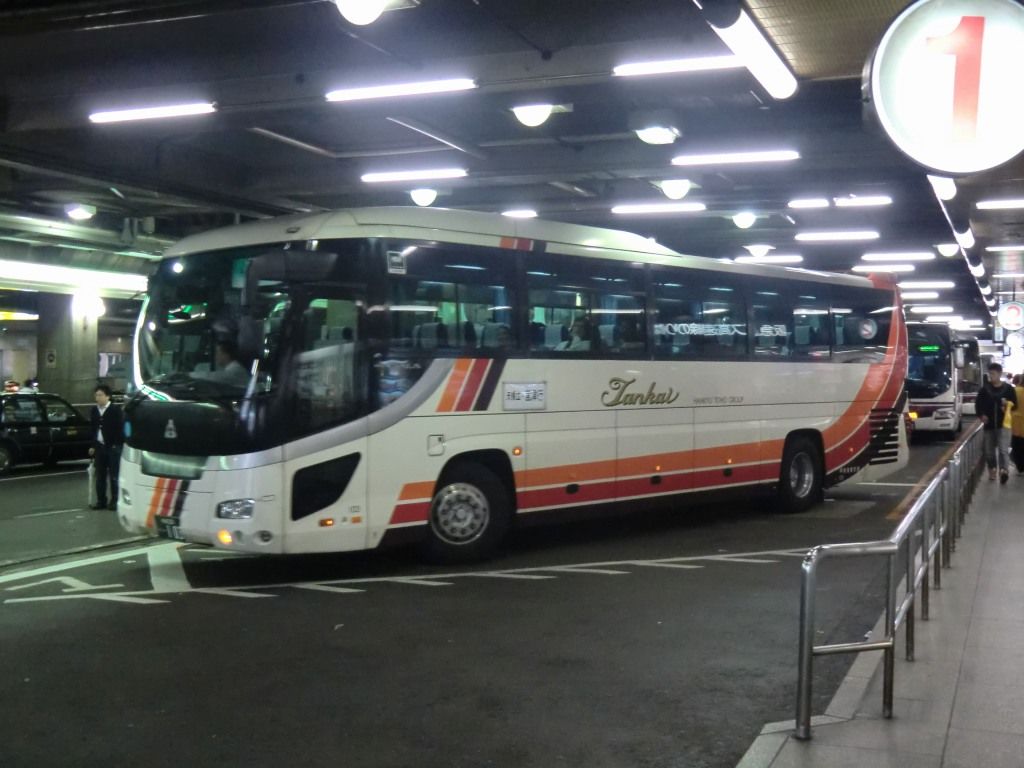 名神集中工事 in 阪急バス アルペン長野号 : 山で働いていた○○が淡々